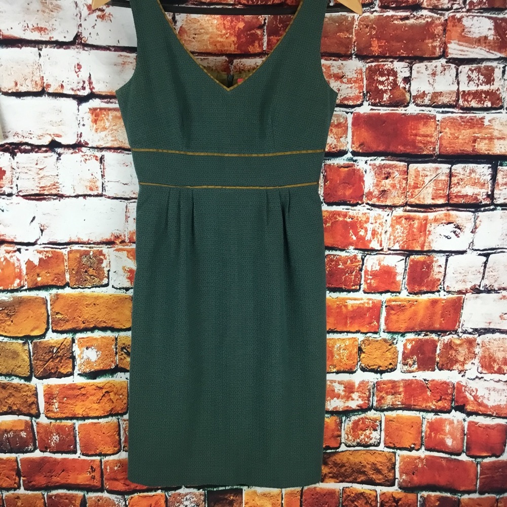 LaVia Sleeveless Brocade Dress